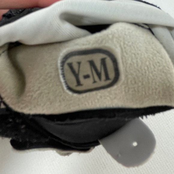 Battle Sports “Beware of Dog” Receiver Football Gloves Youth Medium - Picture 3 of 6